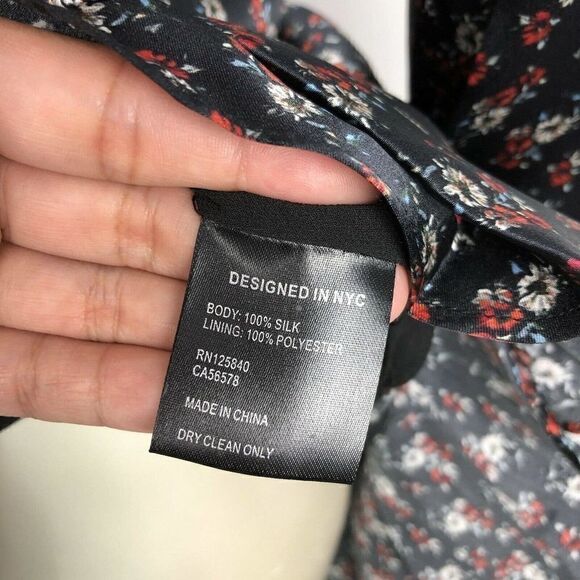 Intermix Serena Tie Neck Ruffle Shift Silk Dress in Black Floral Print. Size 4 - Picture 7 of 10